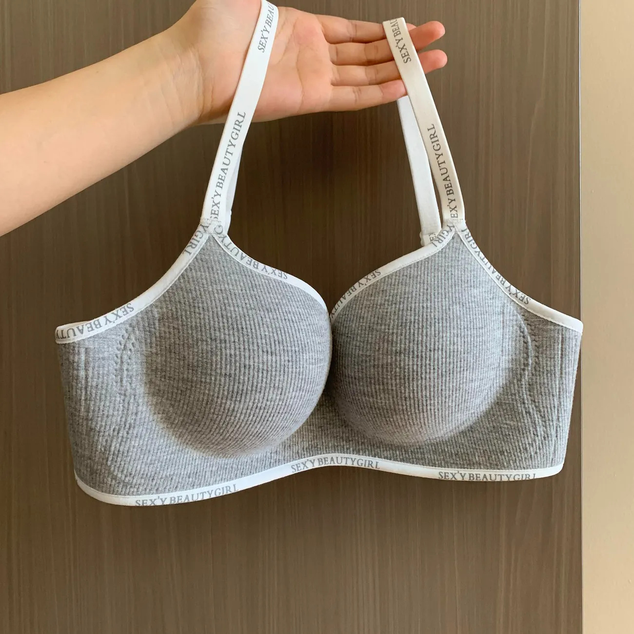 Sexy Seamless Women Sports Bra - Plunge Bra Push Up recensione e prezzo