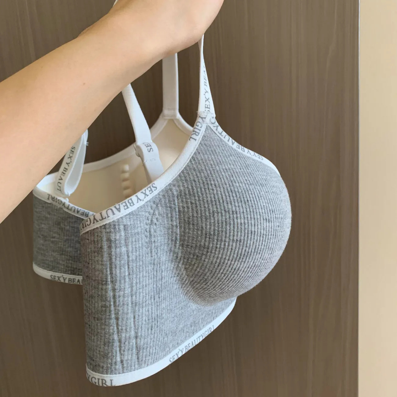 Sexy Seamless Women Sports Bra - Plunge Bra Push Up recensione e prezzo